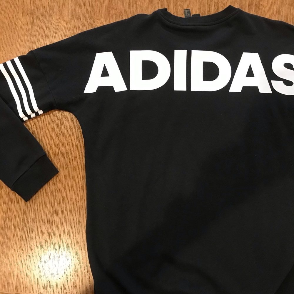 Adidas crew neck 🌚